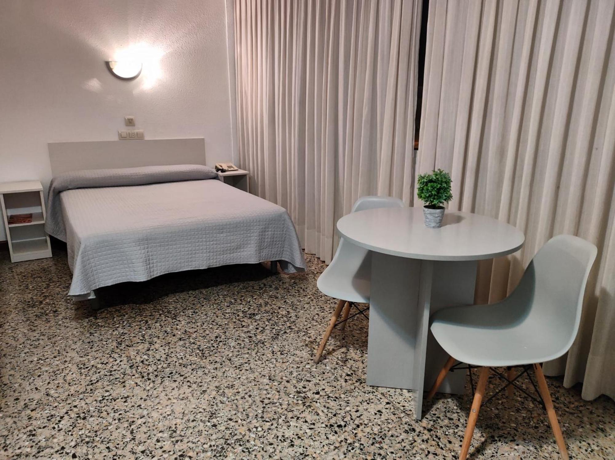 סרגוסה Hotel Cogullada מראה חיצוני תמונה
